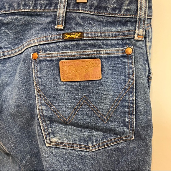 Vintage USA Made Wrangler 100% Cotton Western Jeans size 42x28 - Picture 8 of 9